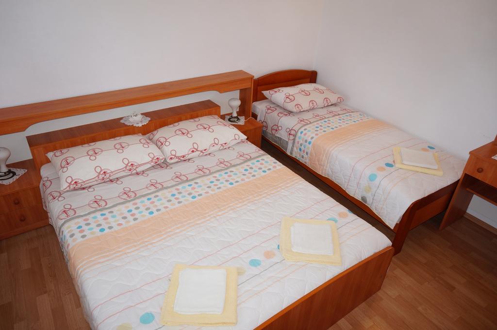 Apartments Ivona Lumbarda Ruang foto