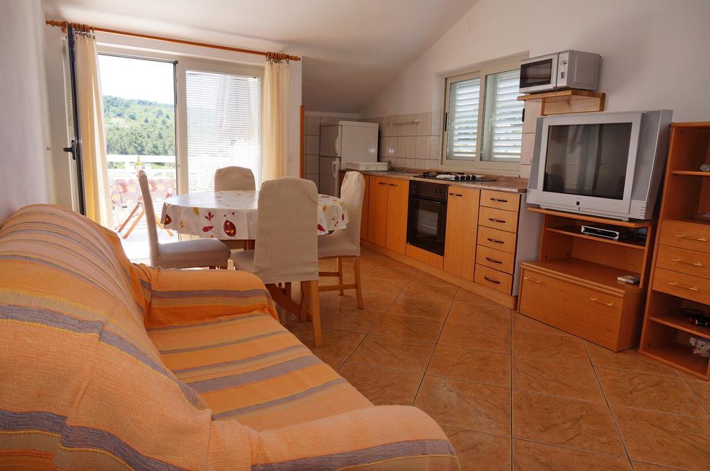 Apartments Ivona Lumbarda Ruang foto